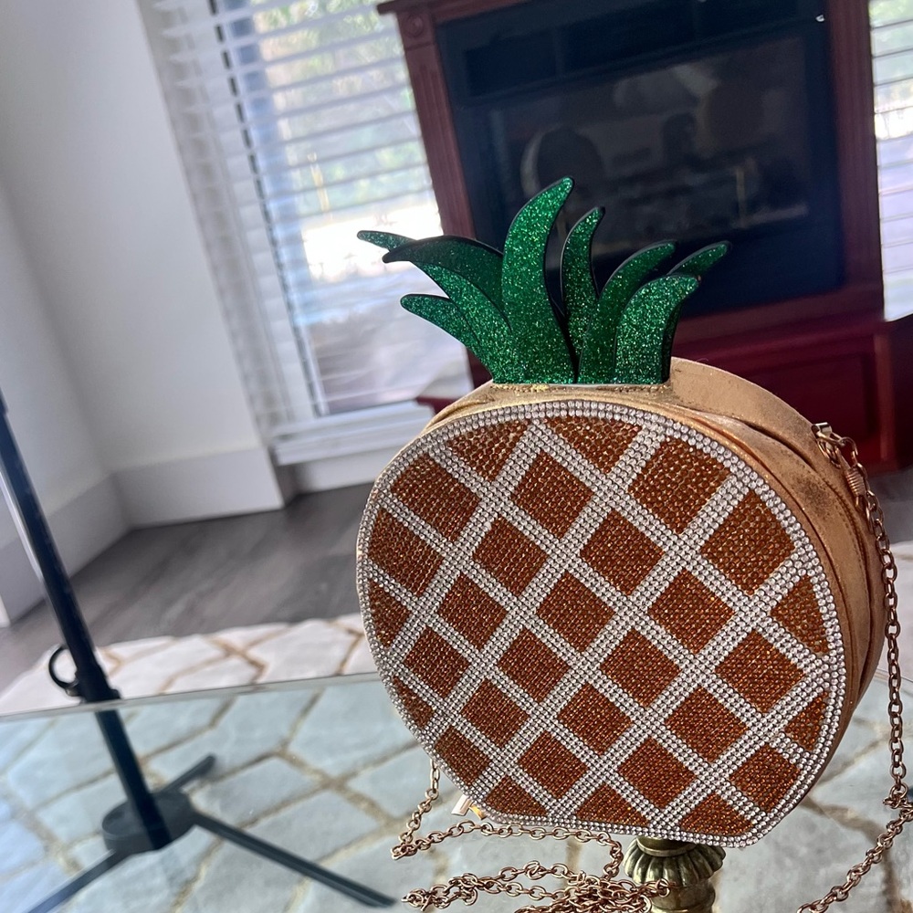 Pineapple Design Tan and Gold Women's Bag